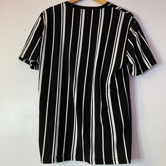 Front Striped Shirt black and white - Picture 2 of 3